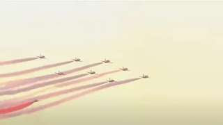 السيسي يشهد مناورات حربية عبر تشكيلات مختلفة من الطائرات
