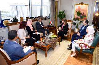 وزيرة الهجرة تلتقي نائب رئيس جمعية الصداقة الهولندية المصرية لبحث سبل التعاون