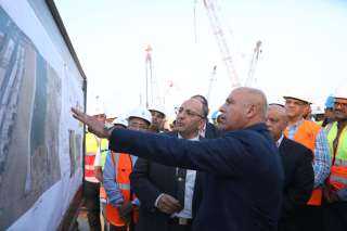 وزير النقل  يجري جولة تفقديه بميناء دمياط البحري لمتابعة معدلات تنفيذ المشروعات الجاري تنفيذها بالميناء