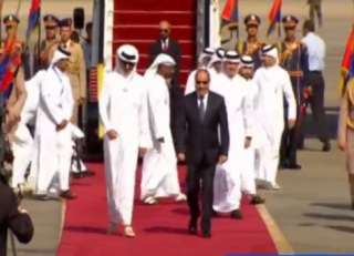 أمير قطر الشيخ تميم بن حمد يصل مطار القاهرة الدولى