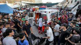 الاحتلال الإسرائيلي يواصل غاراته على محيط مجمع ”الشفاء” الطبي في مدينة غزة