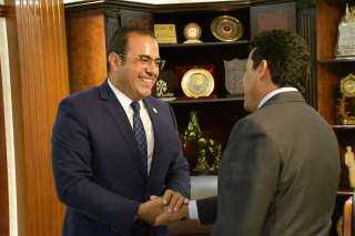 وزير الشباب يلتقي برئيس اتحاد شباب  المصريين بالخارج