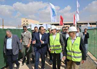 رئيس الوزراء يتفقد المراحل الإنشائية لمصنع ”بيكو مصر” للأجهزة المنزلية