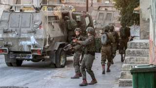 القاهرة الإخبارية : الاحتلال يقتحم بلدة بيرزيت شمال رام الله ويشن حملة اعتقالات