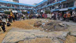 الاحتلال الإسرائيلي يقصف مدرسة تأوي نازحين قرب المستشفى الإندونيسي
