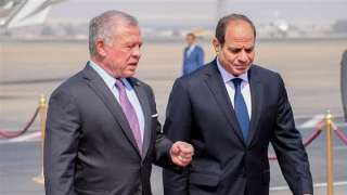 الرئيس السيسي يستقبل ملك الأردن بمطار القاهرة