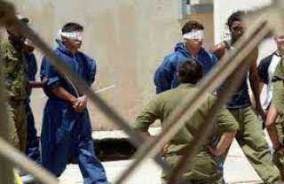 القاهرة الإخبارية: السجون الإسرائيلية تعلن الإفراج عن 39 أسيرا فلسطينيا