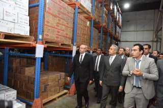وزير العمل يزور مصنعاً لإنتاج الخميرة في بني سويف باستثمارات 300 مليون دولار
