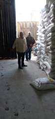 ضبط ١١٨ طن سكر مجهول المصدر داخل أحد مصانع تعبئة سكر يدار بدون ترخيص بمدينة العاشر من رمضان