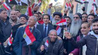 السفير بسام راضي يستقبل حشود المصريين في ثالث أيام الانتخابات بروما