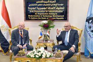 توقيع عقد تعاون بين العربية للتصنيع ومجموعة شركات سافران للمحركات الفرنسية