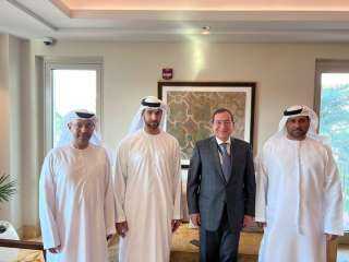 وزير البترول يعقد اجتماعا مع الرئيس التنفيذي لشركة مبادلة الإماراتية للطاقة