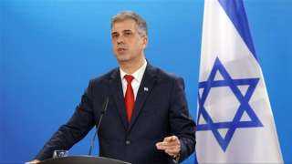 وزير الخارجية الإسرائيلي يشن هجوما لاذعا على الصليب الأحمر