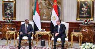 رئيس مجلس السيادة السودانى يهنئ الرئيس السيسى بفوزه بولاية جديدة