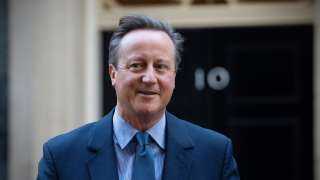وزير خارجية بريطانيا يصل القاهرة لمتابعة وصول المساعدات البريطانية إلى غزة