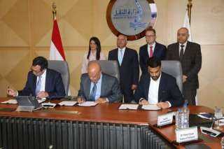 توقيع اتفاقية الحلول بين هيئة ميناء دمياط و شركة دمياط أليانس لمحطات الحاويات