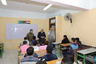 وزير التربية والتعليم يقوم بزيارة مفاجئة لمدرستين في القاهرة والجيزة لمتابعة سير العملية التعليمية