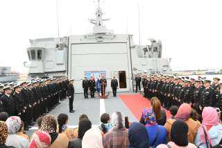 وصول الفرقاطة ”القدير” من طراز (MEKO-A200) إلى قاعدة الأسكندرية إيذاناً بإنضمامها للقوات البحرية