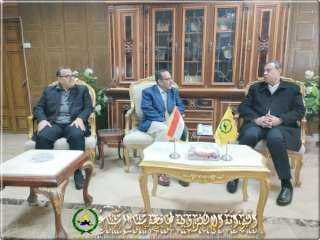 محافظ شمال سيناء يستقبل السفير الفلسطيني خلال زيارته الي  العريش