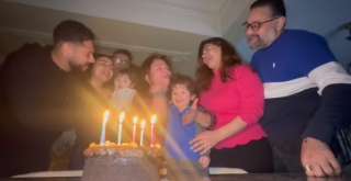 إلهام شاهين تحتفل  بعيد ميلادها الـ 62