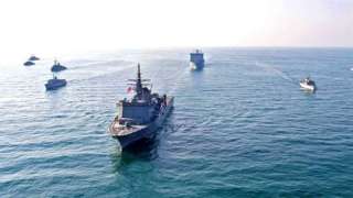 بلومبيرج: الاتحاد الأوروبي يدرس إمكانية إطلاق عملية بحرية جديدة في البحر الأحمر