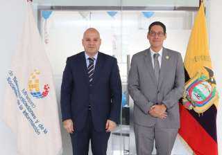 سفير مصر لدى الإكوادور يلتقي وزير الإتصالات ومجتمع المعلومات بالإكوادور