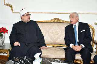 وزير الأوقاف ومحافظ جنوب سيناء يناقشان خطة الدعوة وعمارة المساجد بالمحافظة والاستعداد لشهر رمضان المبارك