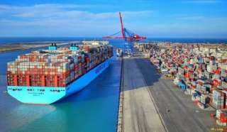 مواني اقتصادية قناة السويس تستقبل 3414 سفينة بــ 78 مليون طن حمولات خلال 2023