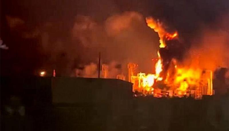 اندلع حريق بمصفاة نفط  بلدة توابسه بجنوب روسيا