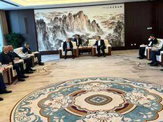 وزير الاسكان يبحث مع رئيس شركة  ”CSCEC” الصينية موقف المشروعات المشتركة