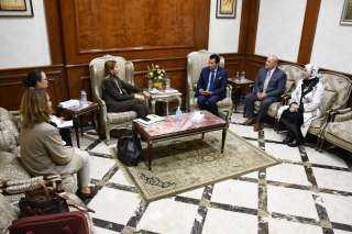وزير الشباب والرياضة يلتقي مسؤلي منظمة اليونسكو بمصر