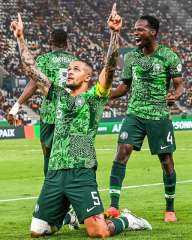 نسور نيجيريا تحلق في سماء ساحل العاج وتصعد إلى نهائي كأس أمم أفريقيا بعد الفوز على جنوب أفريقيا