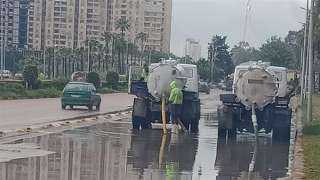 التنمية المحلية: رفع مياه الأمطار والتراكمات من الشوارع الرئيسية في المحافظات