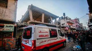 الهلال الأحمر الفلسطيني: الاحتلال قصف الطابق الثالث من مستشفى الأمل
