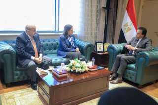وزير الصحة يستقبل المدير الإقليمي لمنظمة الصحة العالمية بالشرق الأوسط وممثل المنظمة لدى مصر