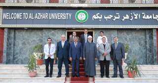 محافظ مطروح يلتقي رئيس جامعة الأزهر  لبحث  افتتاح فرع  لجامعة الأزهر  بالمحافظة