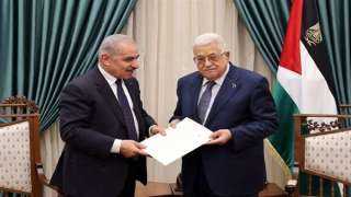 عباس يقبل استقالة مجلس الوزراء الفلسطيني ويكلفه بتسيير الأعمال لحين تشكيل حكومة جديدة