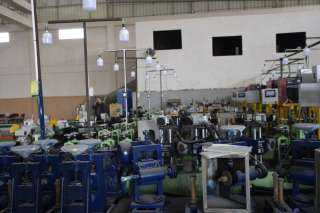 محافظ بورسعيد يتفقد سير العمل بمصنع ”مصر ستيل ” لتشكيل المعادن وصناعة الاستانلس
