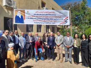 السفير البريطاني في مصر يتابع مشروعات التعاون مع وزارة التضامن ويتفقد وحدة الطود الاجتماعية بمحافظة الأقصر