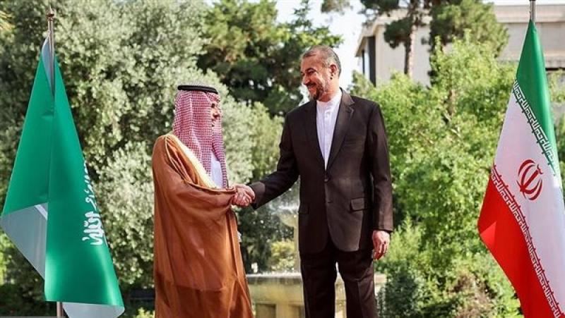 وزير الخارجية السعودي ونظيره الإيراني