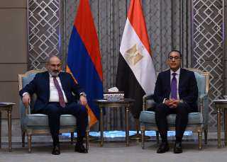 رئيس الوزراء يلتقي رئيس وزراء جمهورية أرمينيا والوفد المرافق له