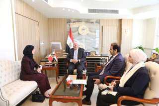 وزير التعليم العالي يبحث مع سفيرة البحرين سبل التعاون المشترك في مجالات التعليم العالي والبحث العلمي