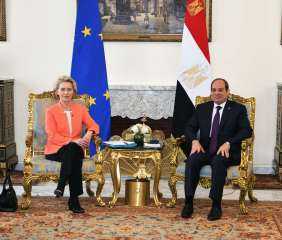 الرئيس السيسى يستقبل رئيسة المفوضية الأوروبية على هامش القمة المصرية الأوروبية