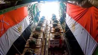 مصر تواصل أعمال الإسقاط الجوى اليومى للمساعدات الإنسانية على شمال قطاع غزة