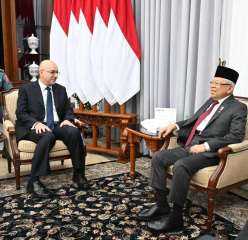 السفير المصري يلتقي بنائب رئيس جمهورية أندونيسيا