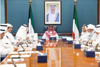 أمير الكويت يصدر أمر أميري بقبول استقالة الحكومة واستمرار الوزراء فى مهامهم