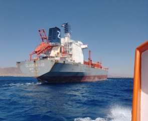 وصول سفينة الغاز الليبيرالية CLAUDIA GAS الجانحة بخليج العقبة لميناء سفاجا البحري لإجراء اعمال الصيانة والاصلاح