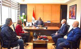 نائب وزير الإسكان يبحث مع ممثلي الغرفة التجارية المصرية البريطانية فرص التعاون في معالجة الصرف السائل