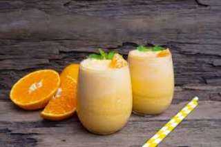 عصير البرتقال بالحليب