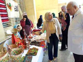 تحت عنوان ”أيادي مصر الشرقية ” إدارة السياحة تنظم معرض لبيع المنتجات اليدوية لمبادرة أيادي مصر بجامعة مصر الدولية